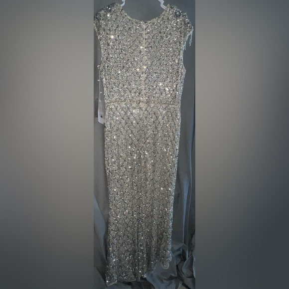 Mac Duggal 5642 NWT EMBELLISHED CRYSTAL CAP SLEEVE COLUMN GOWN - Picture 7 of 9